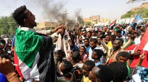 مدن-السودان-تنتفض-لدعم-الحكم-المدني