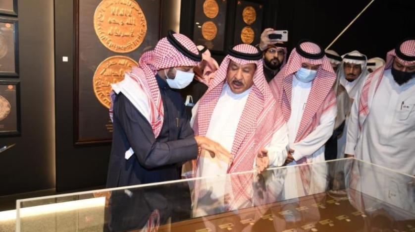 إقامة معرض افتراضي بتقنية الواقع المعزز بمكتبة الملك عبد العزيز