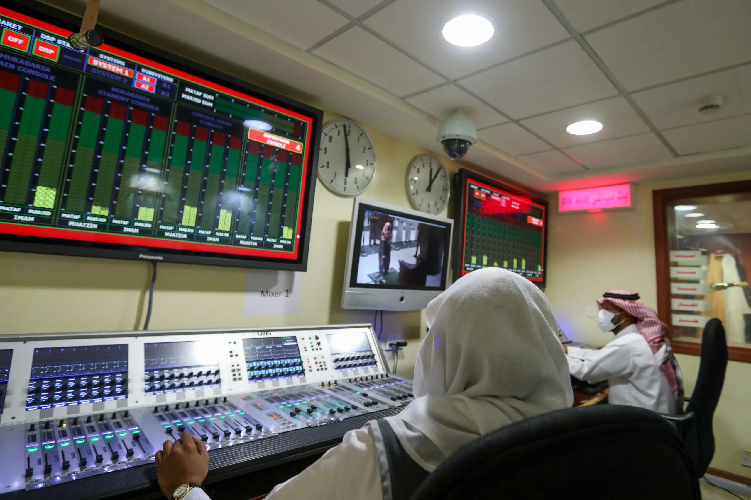 النظام الصوتي في المسجد الحرام من أضخم أنظمة الصوت فى العالم