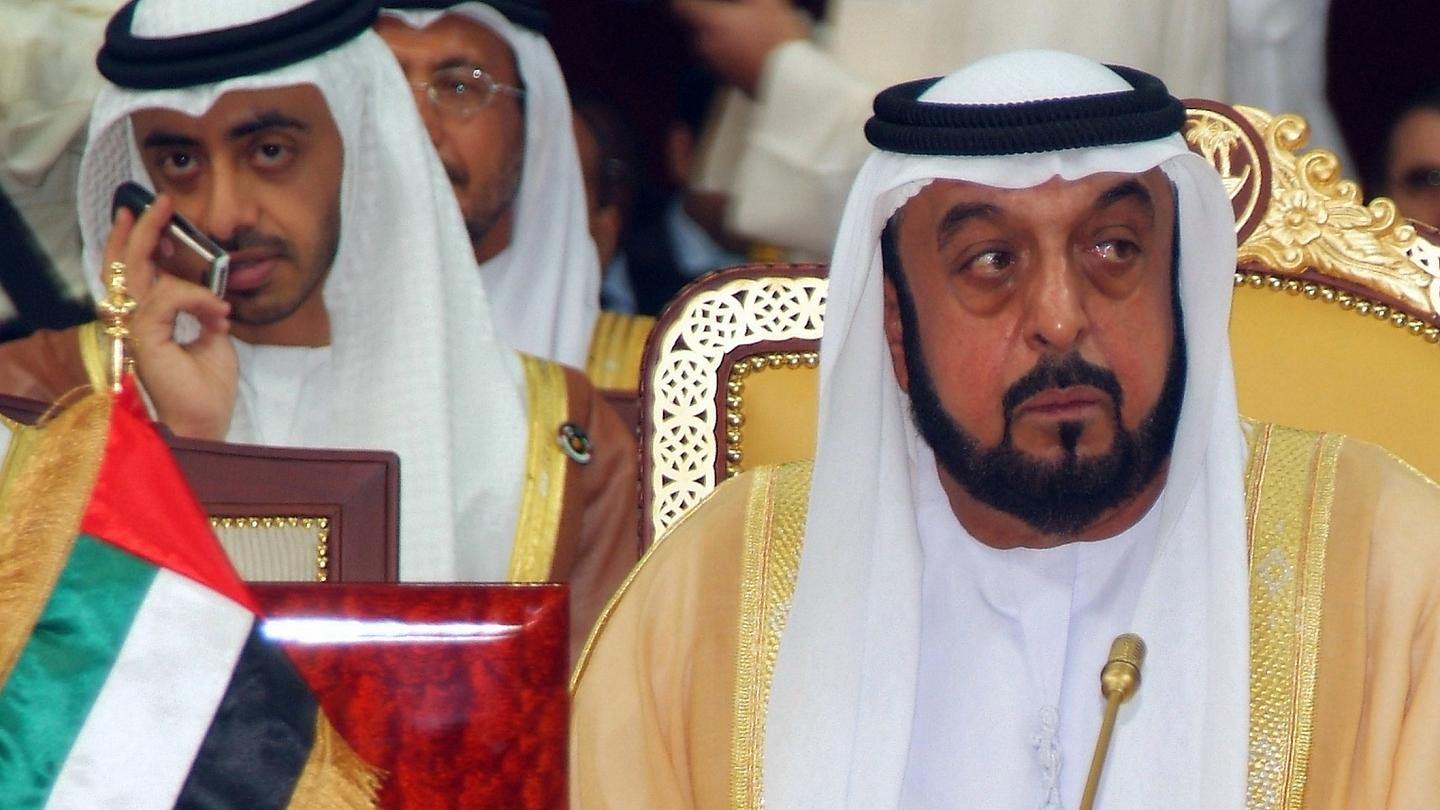 خادم الحرمين الشريفين وولي العهد يتلقيان ببالغ الحزن نبأ وفاة رئيس الإمارات
