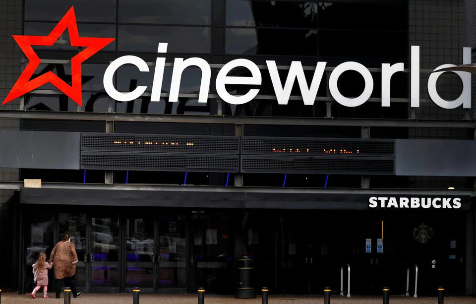 إنخفاض أسهم Cineworld وسط مخاوف من الإفلاس