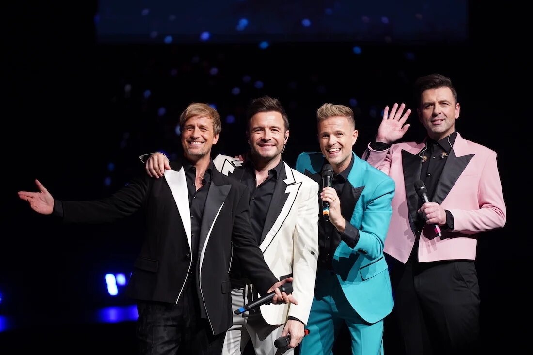 أداء مبهر لفرقة Westlife في العلا 