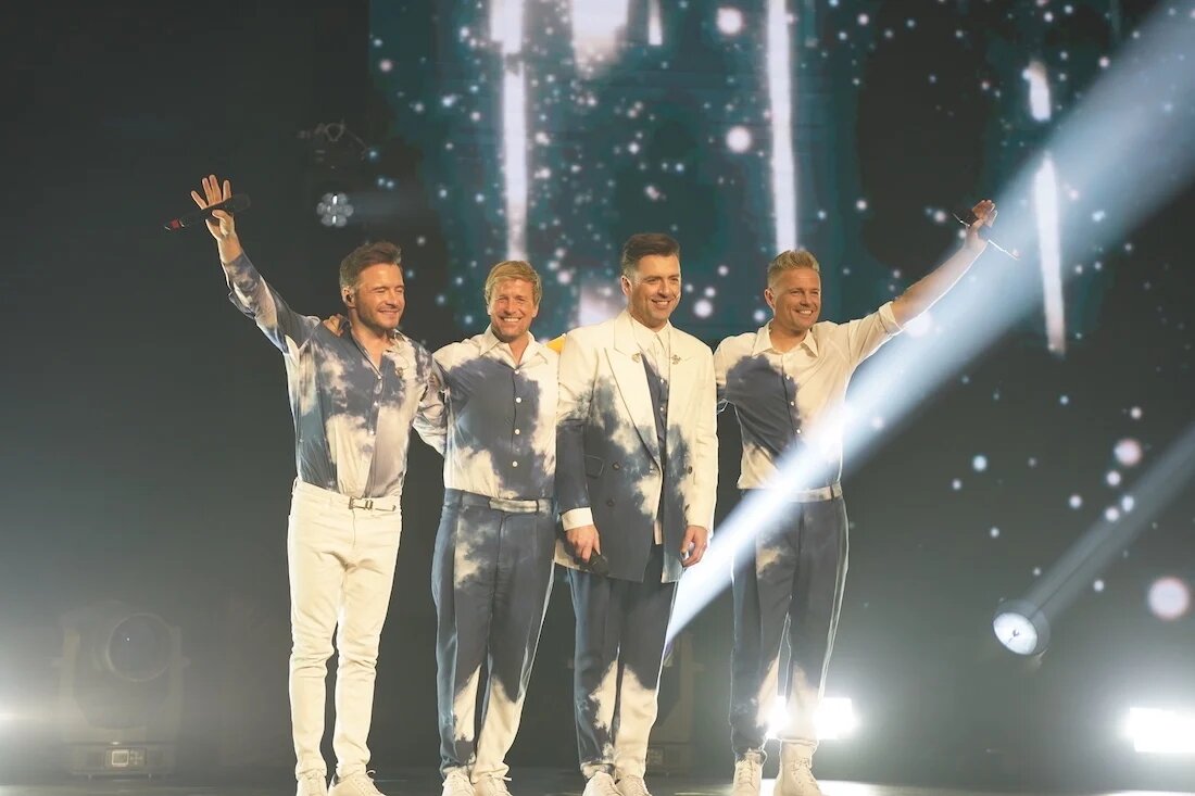 أداء مبهر لفرقة Westlife في العلا 