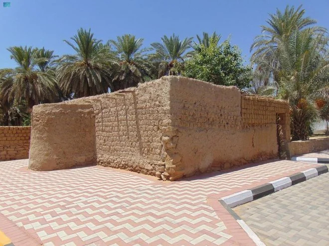 إعادة ترميم مساجد أثرية في منطقة الجوف