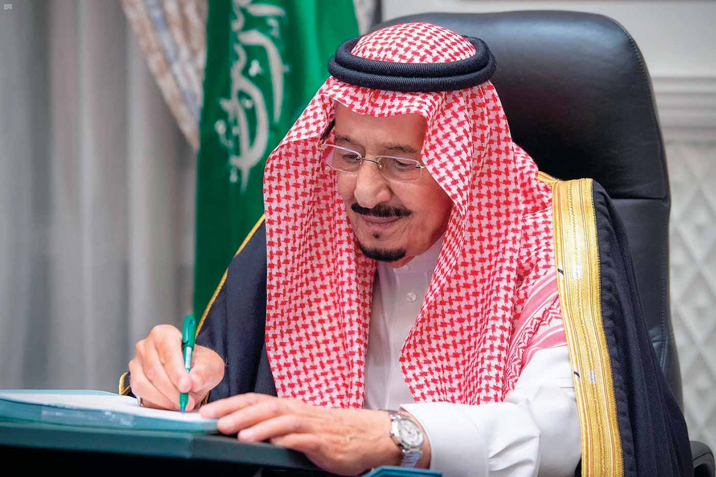 القادة السعوديون يقدمون التعازي لبوتين في وفاة جورباتشوف