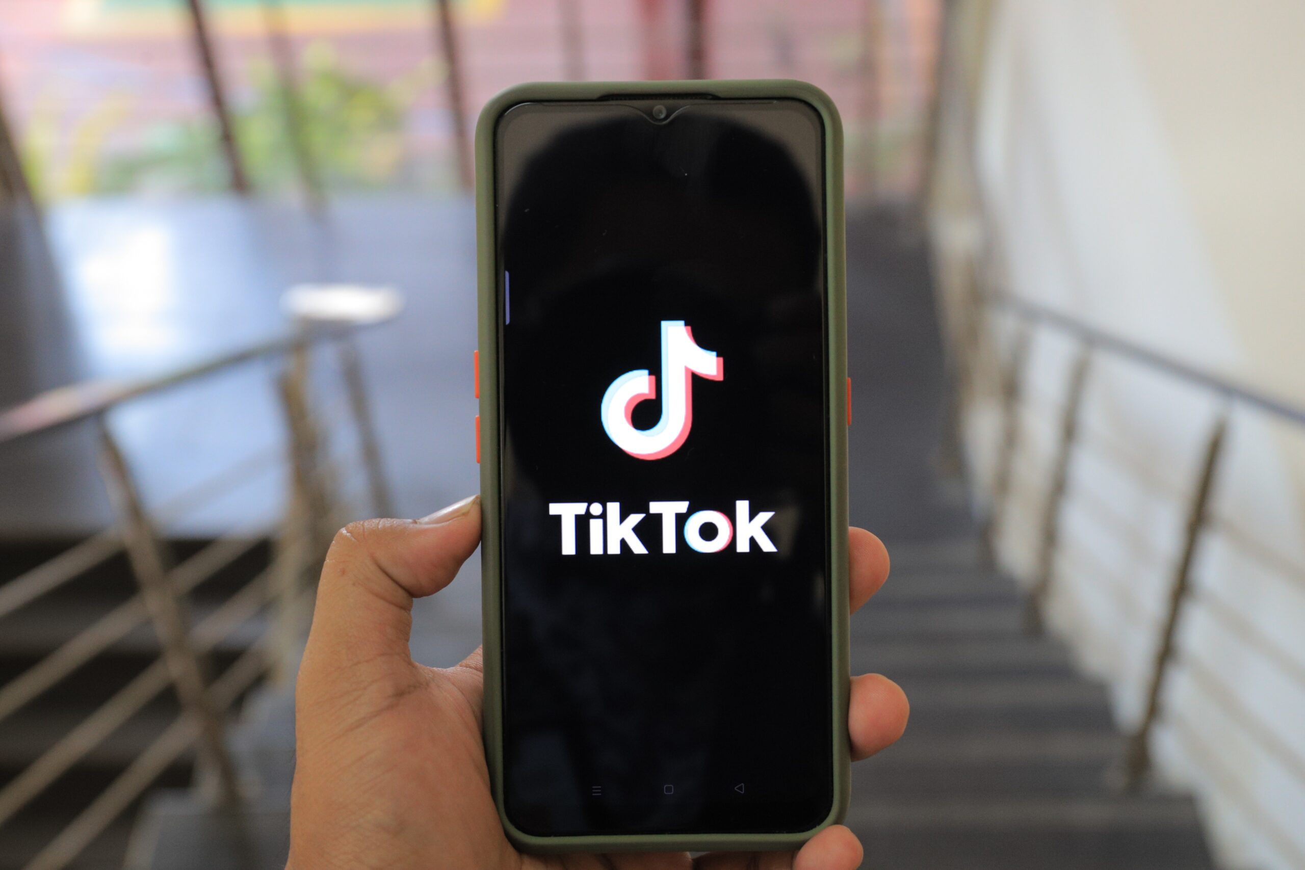 TikTok تنفي إمكانية استخدامها لتعقب المواطنين الأمريكيين