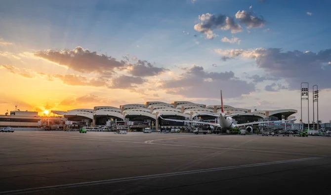 تقديم خدمات جديدة للسياح الصينيين في مطار الملك خالد الدولي
