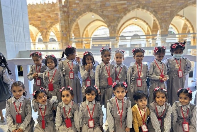 المسجد الحرام يستقبل مجموعات من الأطفال في جولات تثقيفية