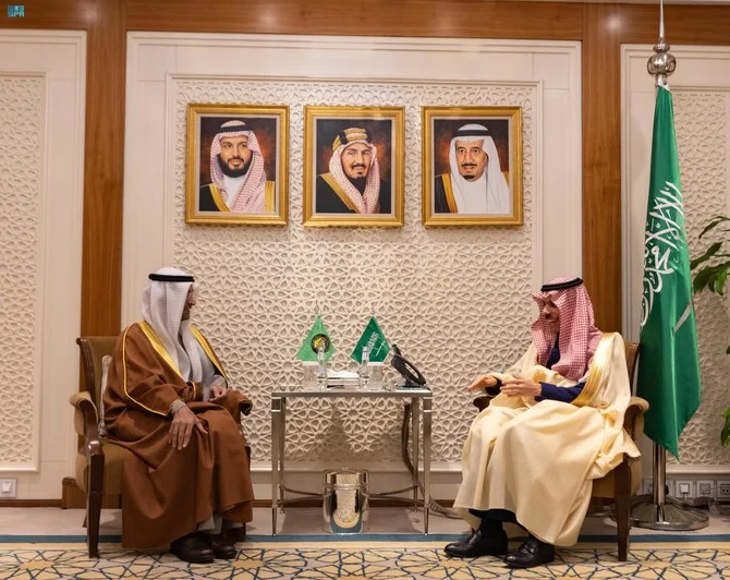وزير الخارجية يستقبل رئيس مجلس التعاون الخليجي 