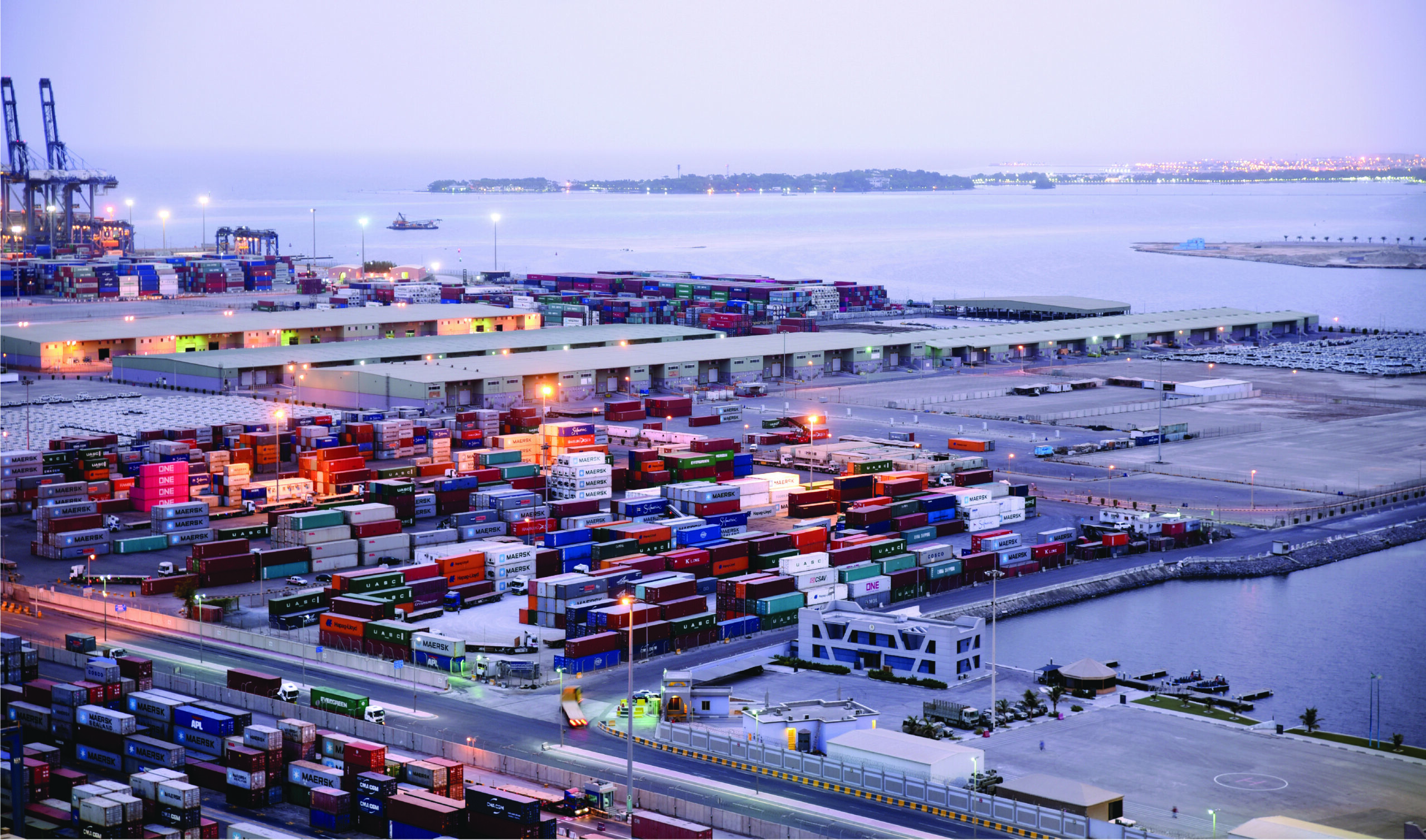 ميناء جدة الإسلامي يحصد جائزتين في قمة الشحن الخضراء بروتردام