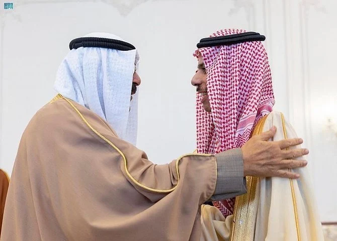 وزير الخارجية يبحث مع ولي العهد الكويتي العلاقات الثنائية