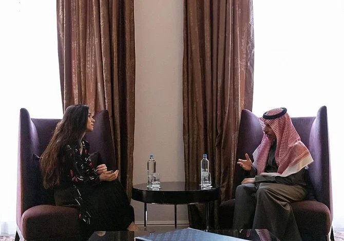 وزير الخارجية يلتقي نادية مراد الحائزة على جائزة نوبل للسلام