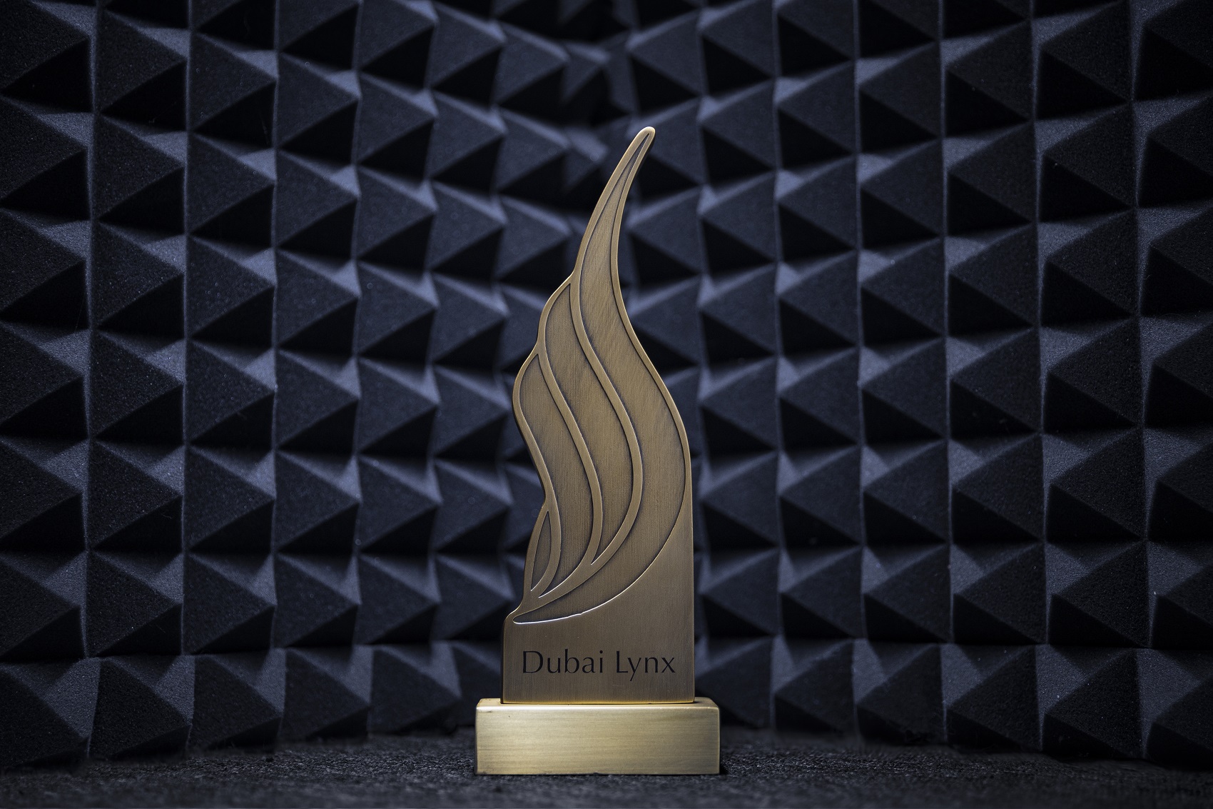 المملكة تفوز بأول جائزة كبرى في فئة الجوال في دبي لينكس