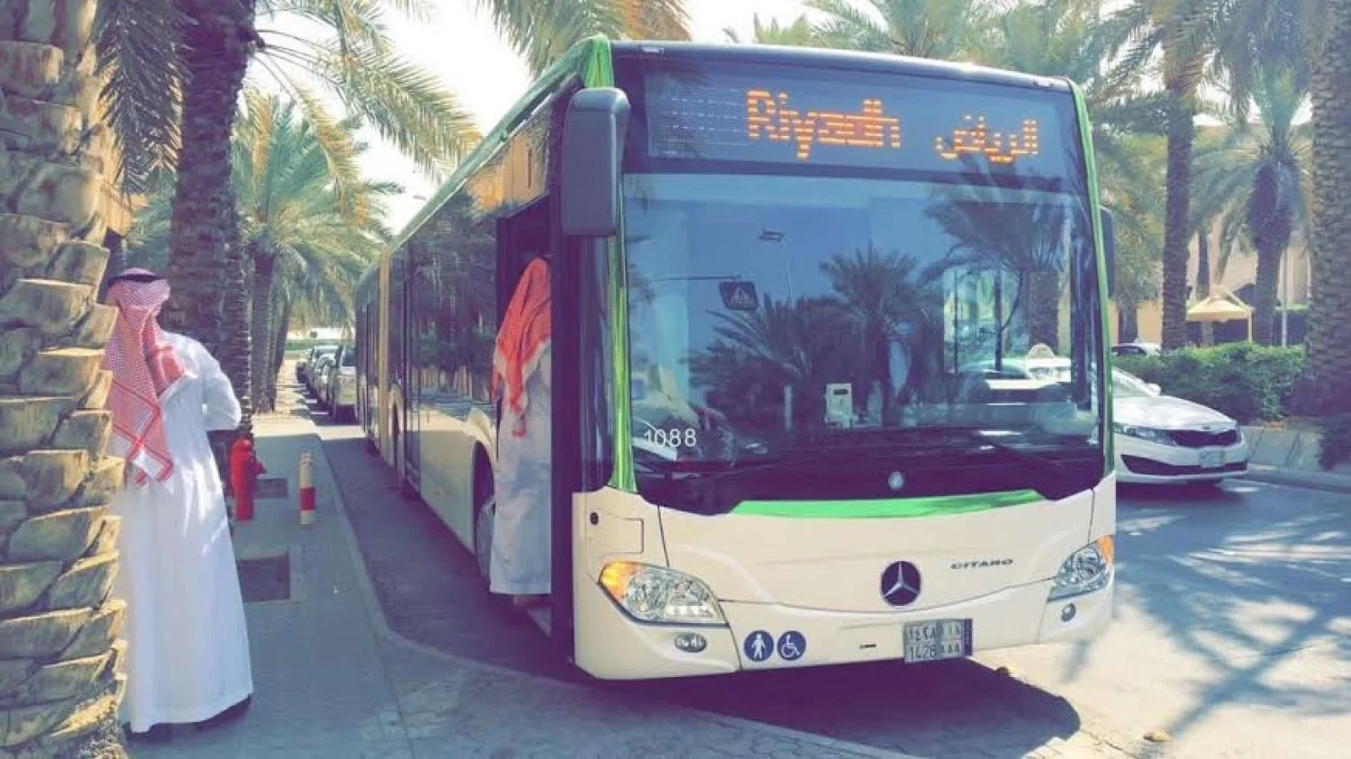 الإعلان عن غرامة السير في المكان المخصص لحافلات الرياض