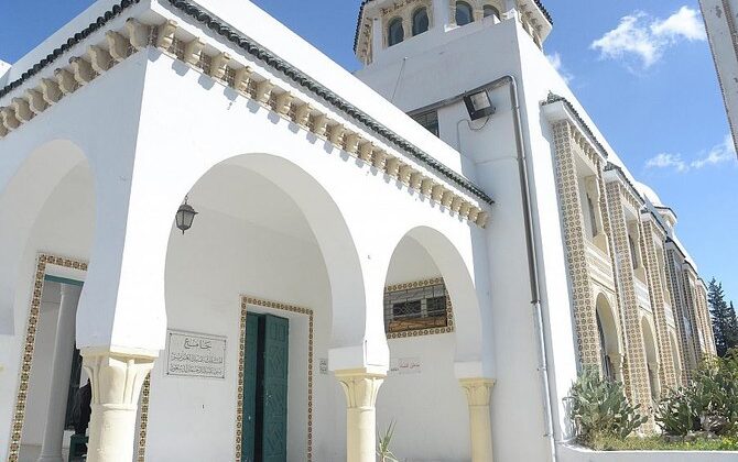 ترميم مسجد تونسي برعاية الصندوق السعودي للتنمية