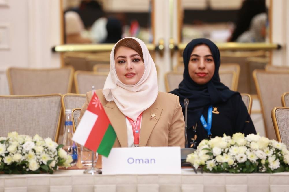 سلطنة عمان تبرز جهود تمكين المرأة في المؤتمر الدولي بأذربيجان