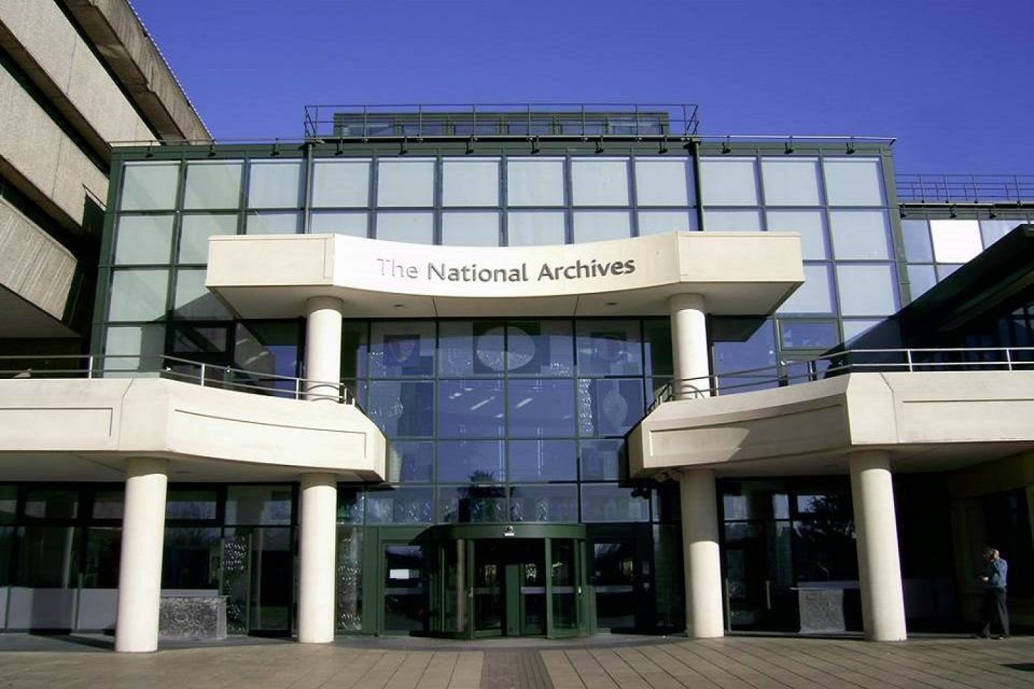وزارة الثقافة توقع برنامجًا تنفيذيًا مع الأرشيف الوطني البريطاني