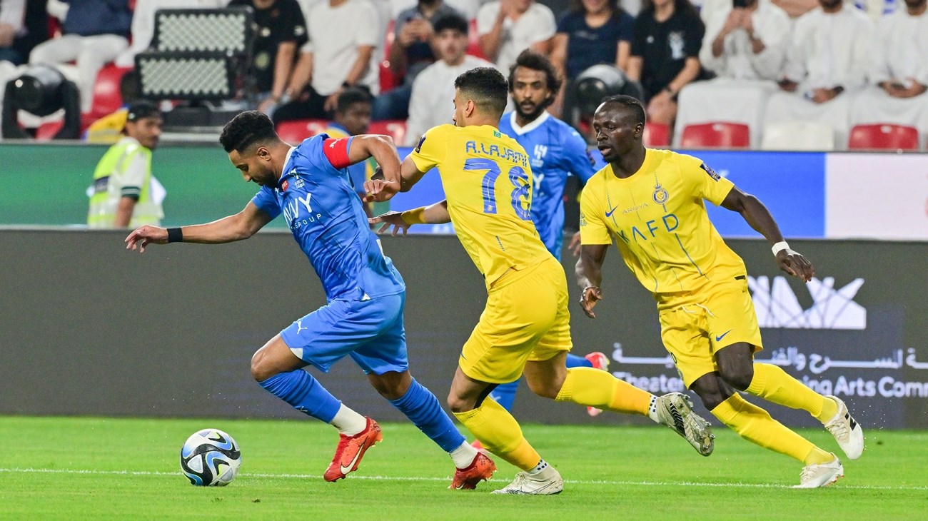 الهلال يتأهل لمواجهة الاتحاد على لقب السوبر السعودي