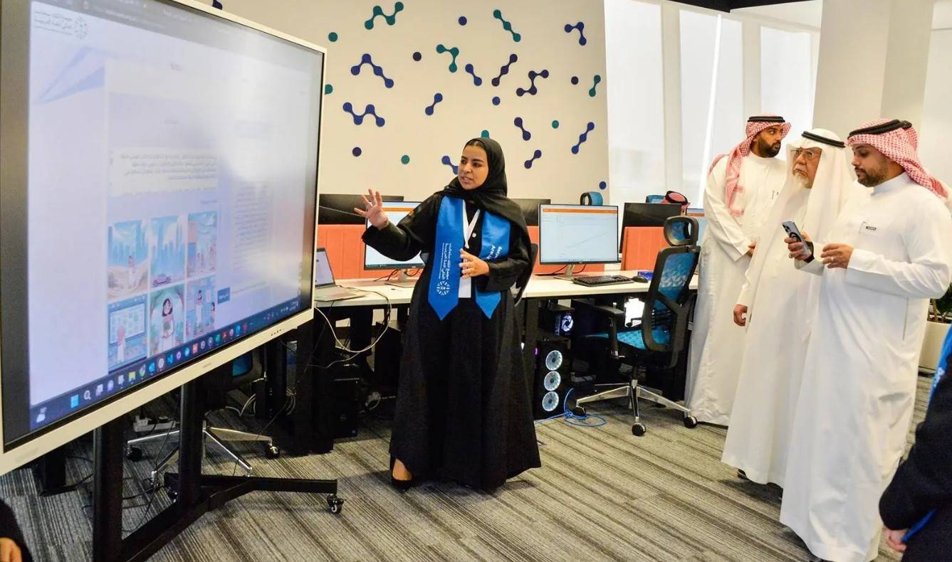 مجمع الملك سلمان للغة العربية يطلق رسميًا أول مركز ذكاء اصطناعي للمعالجة الآلية للغة العربية