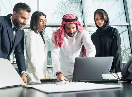 هل الوظائف الإدارية ذات الدخل العالي محتكرة من غير السعوديين