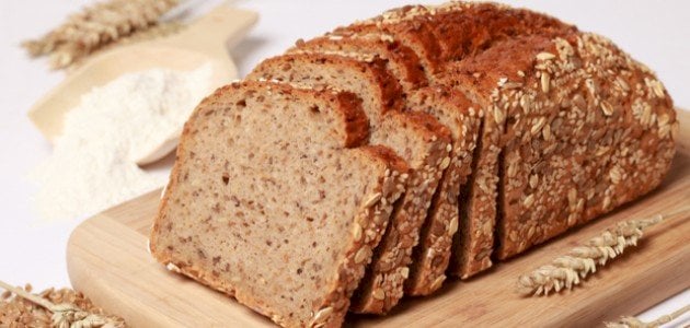 ما هو خبز البر والفرق بينه وبين الخبز الأبيض؟