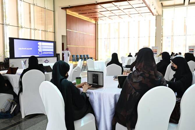 طلاب سعوديون يعرون ابتكاراتهم الروبوتية في روبوكون 2025