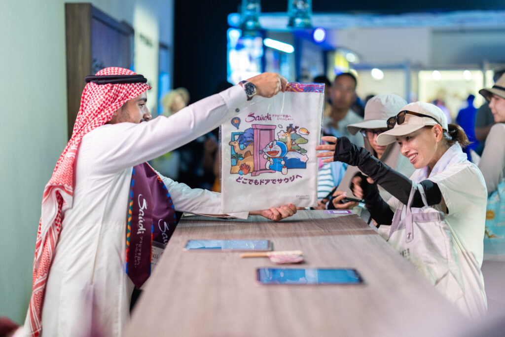 Visit Saudi تتعاون مع شخصية دورايمون لتعزيز الثقافة في إكسبو 2025