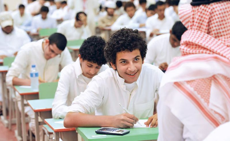 المملكة تبدأ بإدراج تعليم الذكاء الاصطناعي في جميع المراحل الدراسية اعتبارًا من العام الجاري