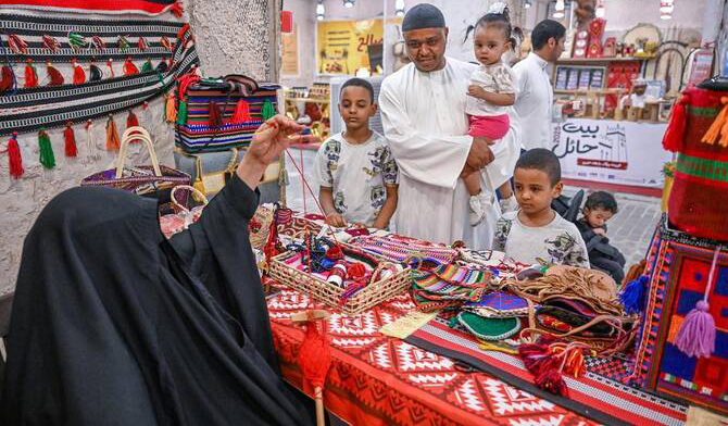 مهرجان حائل يحتفي بالحرف والثقافة السعودية الأصيلة