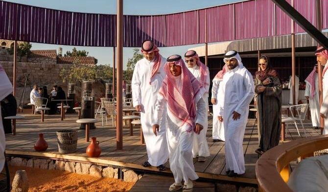 وزير السياحة يعلن انطلاق جولة صيف السعودية في الطائف