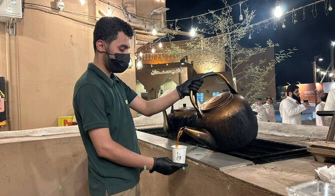 الشاي يعود ليتألق في المجتمع السعودي وسط موجة جديدة من الاهتمام