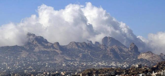 تنومة.. لؤلؤة عسير بين الجبال والمياه والضباب