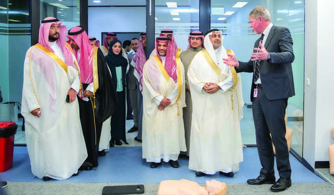 وزير الصحة السعودي يبدأ زيارة رسمية إلى أستراليا لتعزيز التعاون الطبي