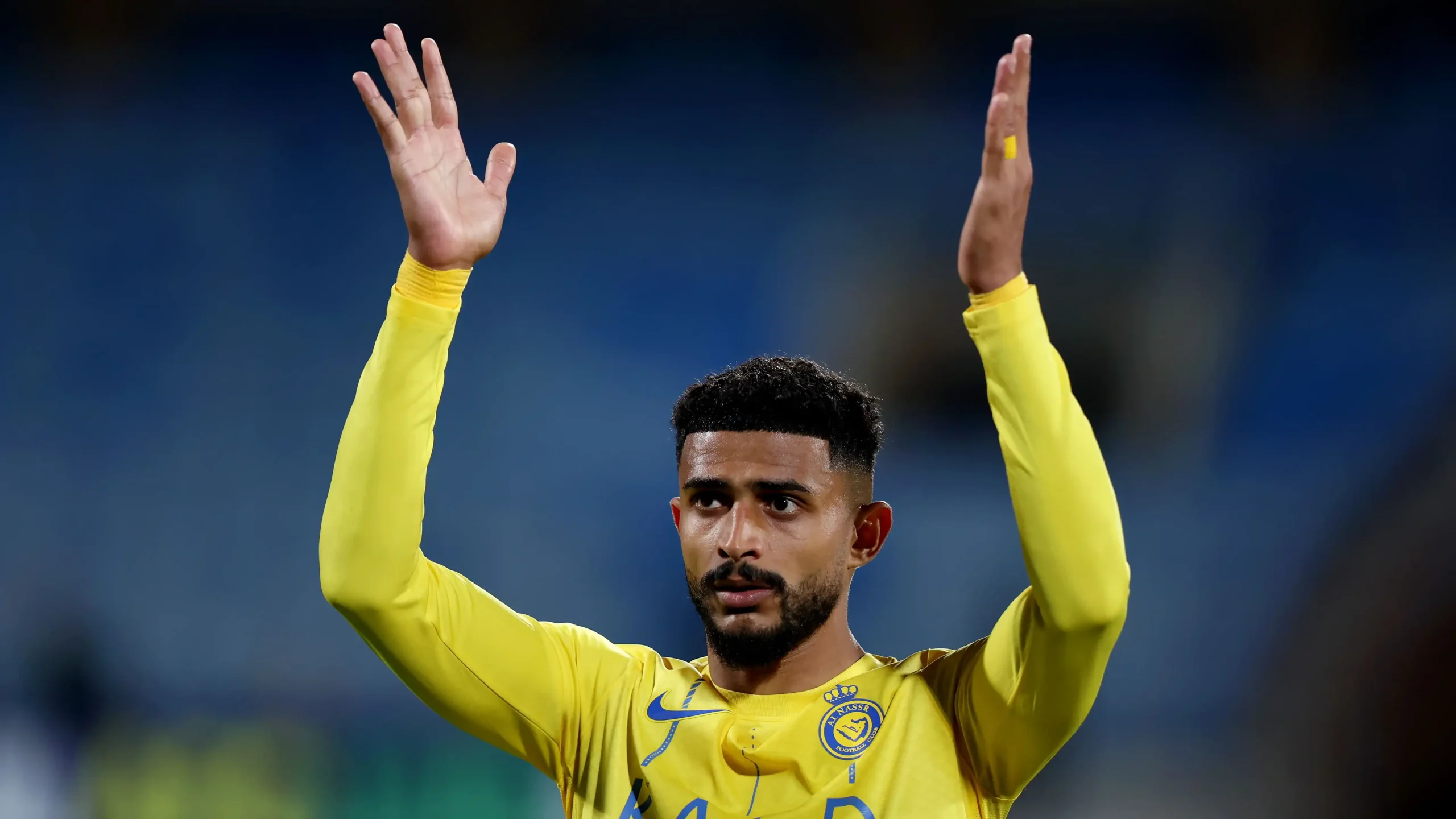 النصر يحسم موقفه من عرض اتحاد جدة بشأن عبدالإله العمري