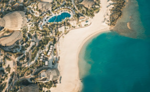 الهيئة السعودية للبحر الأحمر تعتمد معايير جديدة لمشغّلي الشواطئ على ساحل البحر الأحمر