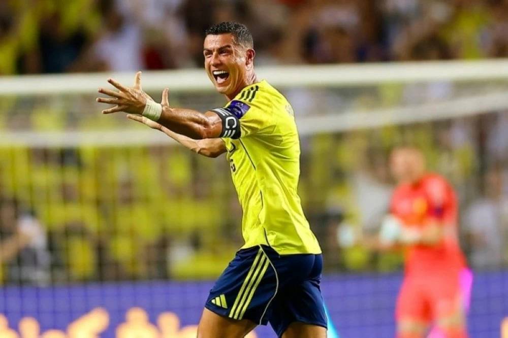 كريستيانو رونالدو يحتفل بعيد ميلاده الـ41.. أسطورة لا تشيخ