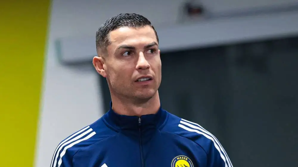 رونالدو يُشعل الجدل: النجم البرتغالي يرفض اللعب لنادي النصر!