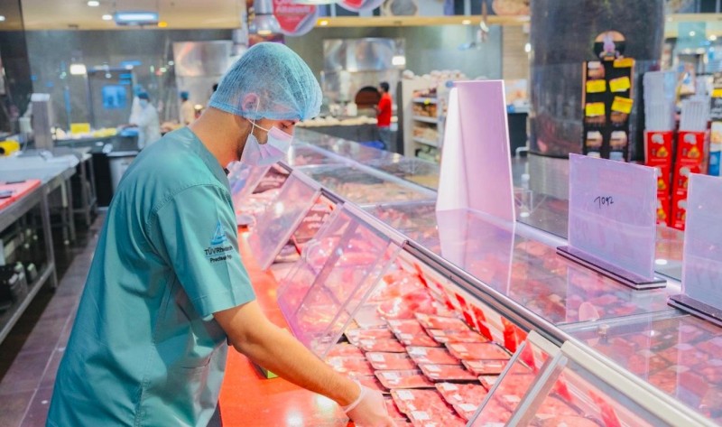 أمانة حائل تكثف جولاتها الرقابية على المنشآت الغذائية