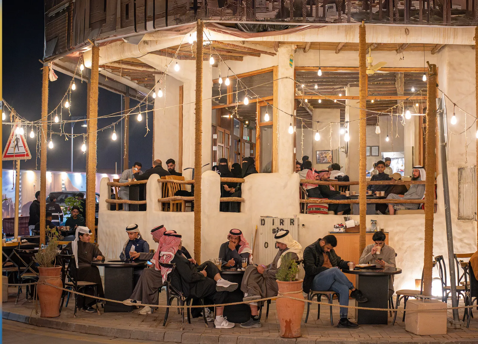 إنعاش اقتصادي في الدرعية.. إنفاق رمضان يدعم المشاريع الصغيرة في السمحانية