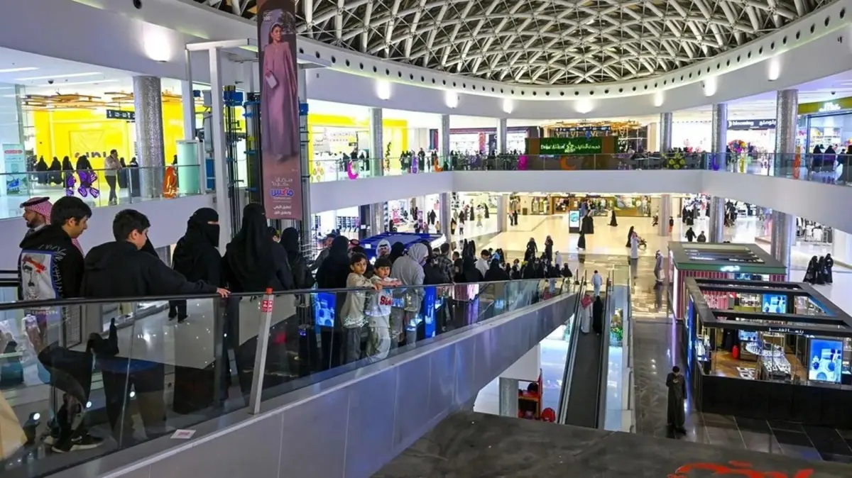 الإنفاق الاستهلاكي السعودي يرتفع إلى 16.1 مليار ريال في أسبوع رمضاني