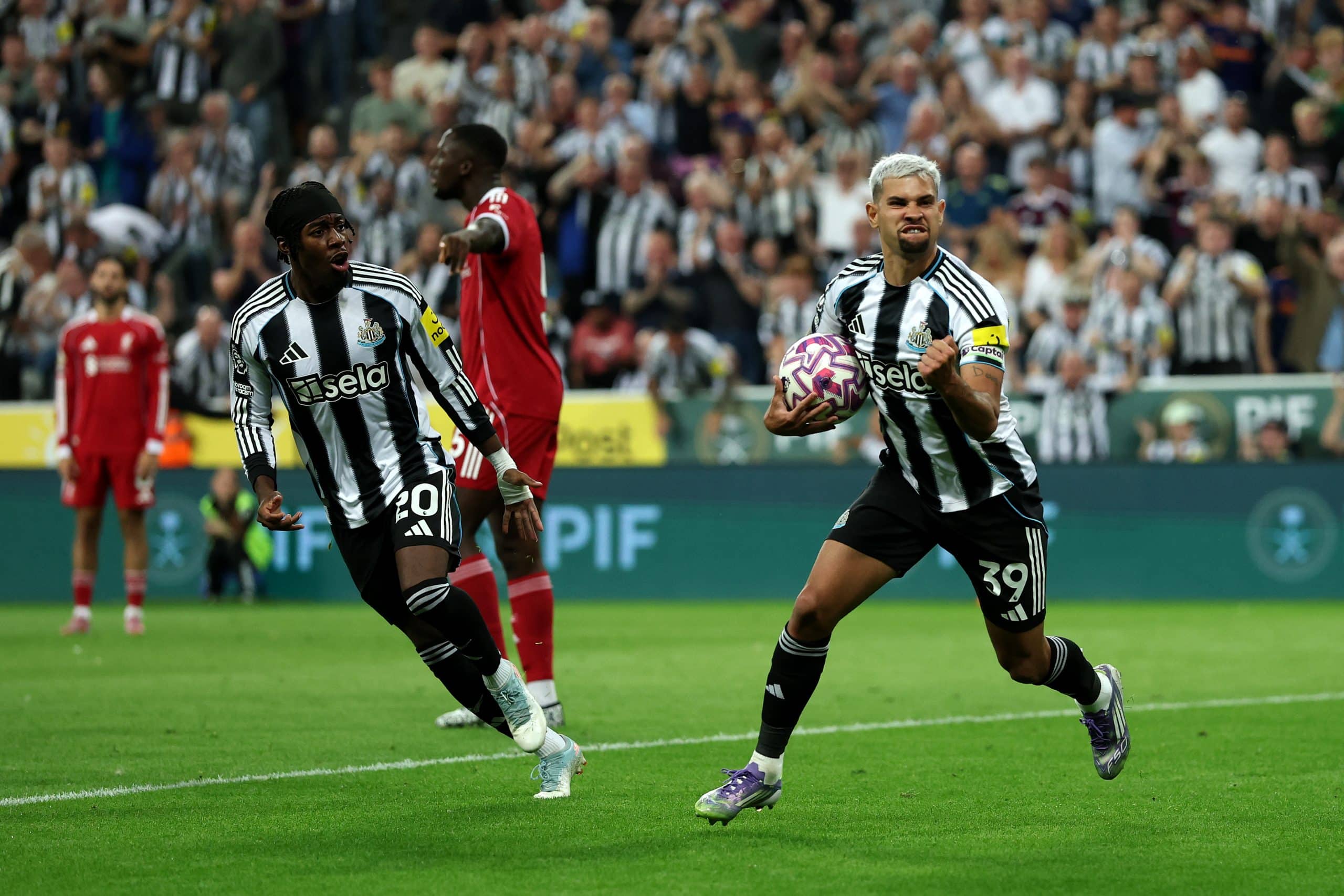 نيوكاسل يونايتد — النادي السعودي — يخوض معركة أبطال أوروبا الحاسمة أمام برشلونة