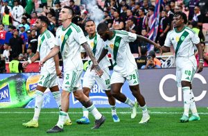 الأهلي يعبر إلى نصف نهائي دوري أبطال آسيا للنخبة بعشرة لاعبين... والاتحاد يودّع البطولة