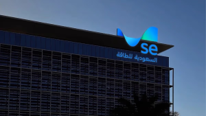 السعودية للطاقة تُحكم السيطرة بعد سقوط أعمدة كهربائية في رياض الخبراء دون إصابات