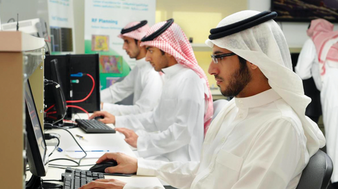 المملكة تُفعّل نسبة توطين 60% في 20 مهنة بقطاعَي التسويق والمبيعات اعتباراً من اليوم