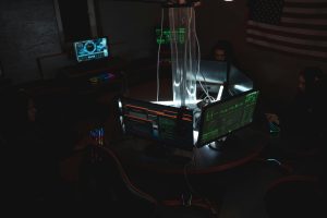 نماذج ذكاء اصطناعي أقدم تكشف ثغرات في “كروم” بتكلفة محدودة