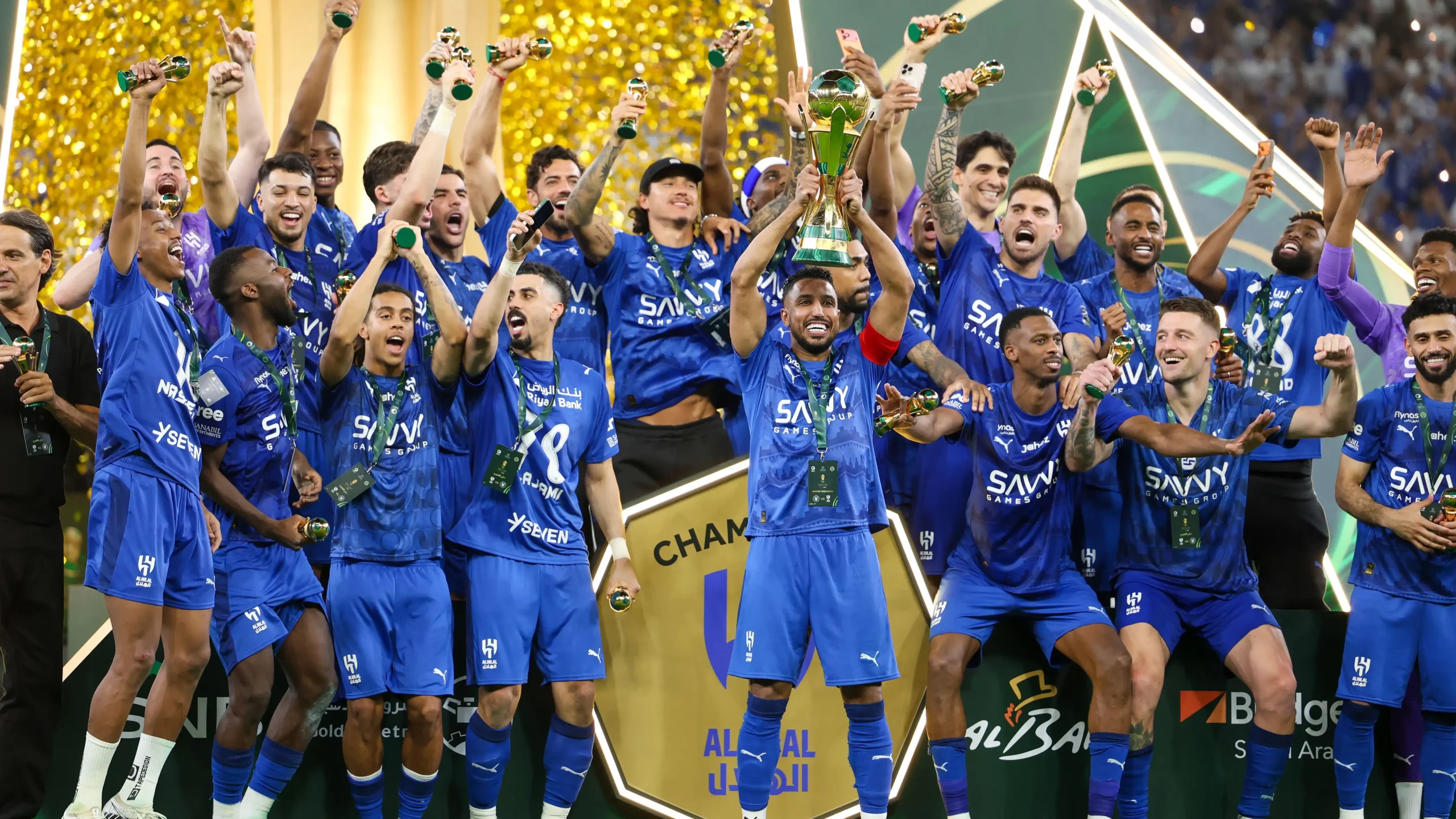 الهلال يحسم كأس الملك للمرة الثانية عشرة بعد عودة مثيرة أمام الخلود في جدة